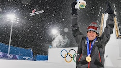 Matej Svancer verlässt Livigno mit einer Bronzemedaille um den Hals.