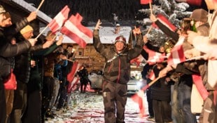 Matej Svancer ließ sich gebührend feiern.