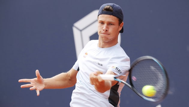 Joel Schwärzler zog in Lille ins Achtelfinale ein.