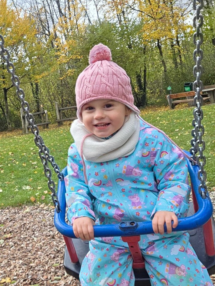 Florentina ist gerne in der Natur unterwegs und liebt Katzen.