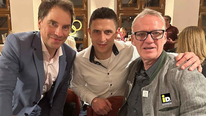 Der Eishockey-Champion und langjährige Kapitän der Nationalmannschaft Dieter Kalt jun.,der ...