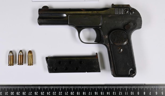 Die Tatwaffe der Verdächtigen.