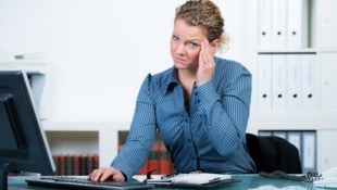 Kopfschmerzen, Migräne und Verspannungen in den Wechseljahren.