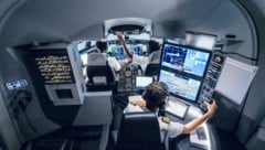 Axis baut Cockpits der simulierten Maschinen detailgetreu nach.