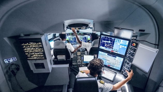 Axis baut Cockpits der simulierten Maschinen detailgetreu nach.