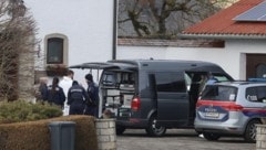 Spurensicherer und Ermittler des Landeskriminalamts waren vor Ort.