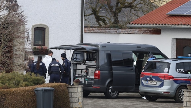 Die Ermittler am Tatort