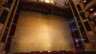 Bleibt der Vorhang bald zu? Den Bundestheatern wie der Burg (Bild) stehen schwierige Zeiten ...