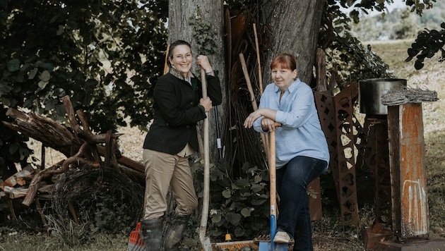 Die Macherinnen der Gartentage. Schlossherrin Sarah Keil und Martina Schabhüttl (v.l.)