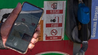 Eine App soll lange Warteschlangen an den kubanischen Tankstellen verhindern.
