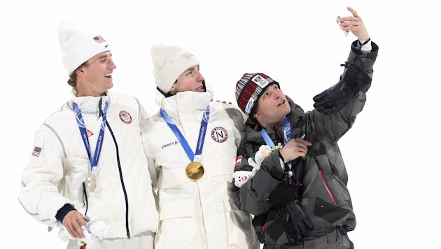 Auf dem Podium gab es fpür Matej Svancer ein Erinnerungsfoto mit den Kollegen.