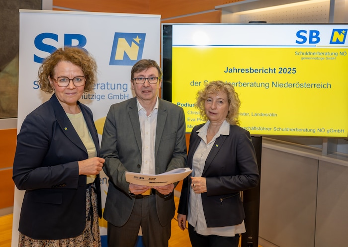 Teschl-Hofmeister, Lackenberger und Prischl präsentieren Jahresbilanz der Schuldnerberatung NÖ.