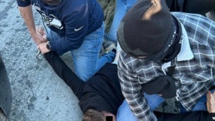 Zahlreiche Mobiltelefone wurden nach der Festnahme eines Abholers sichergestellt.