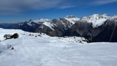 Am Sonnenkopf im Klostertal im Süden Vorarlbergs ist am Mittwochmittag ein Mann verschüttet ...