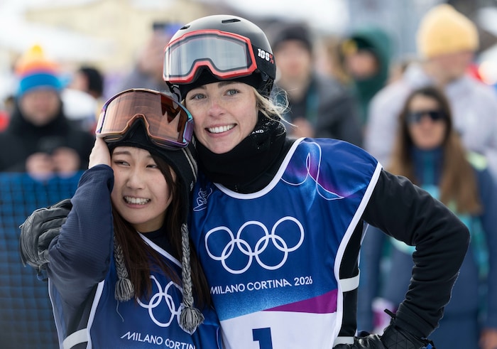 Mari Fukada und Zoi Sadowski-Synnott