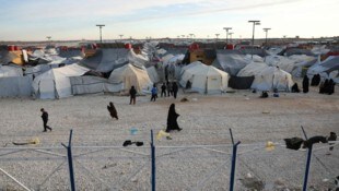 Das Al-Hol-Camp in Syrien stand bislang unter der Kontrolle kurdischer Einheiten. Nun soll es ...