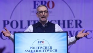 FPÖ-Chef Herbert Kickl hält seine Aschermittwochsrede in der Jahnturnhalle in Ried.