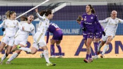 Jubelnde Sparta-Spielerinnen, Leere aufseiten der Violetten