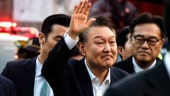 Südkoreas Ex-Präsident Yoon Suk Yeol muss lebenslang in Haft, nachdem er einen – gescheiterten – ...