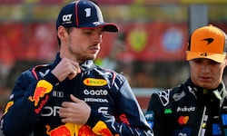 Lando Norris (r.) hat sich zu einem möglichen Abschied Max Verstappens geäußert.