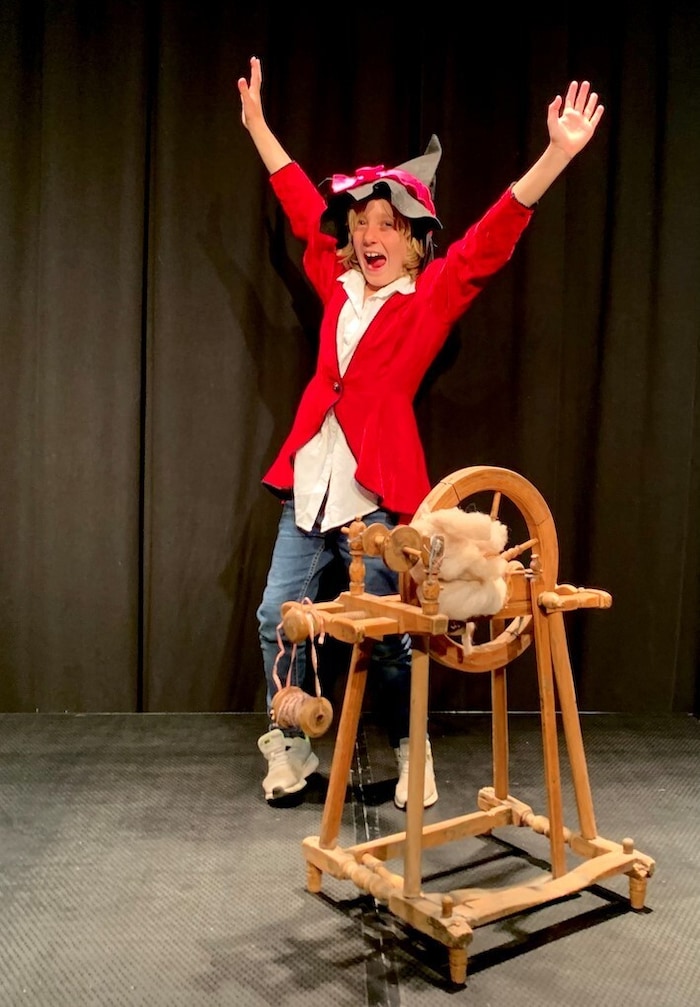 Kinder ab 3 Jahren dürfen gerne mitspielen, wenn Gudrun Moser und Maria Schwarz als „Zwick“ und ...