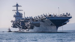 Die USA sind weitestgehend startklar für einen Angriff auf den Iran. Im Bild zu sehen: Die „USS ...