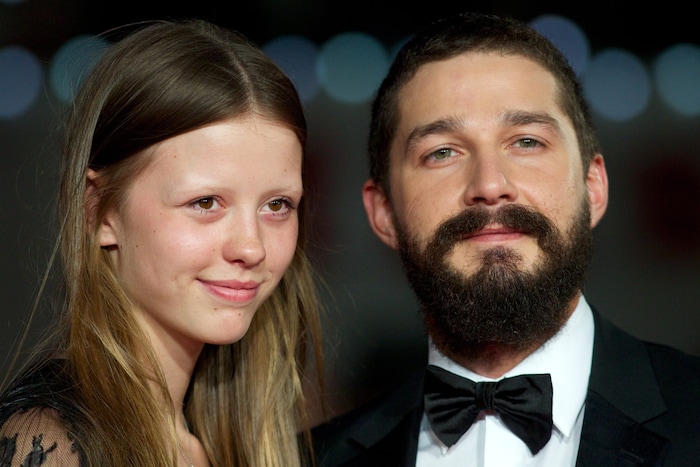 Mia Goth und LaBeouf sollen sich getrennt haben.