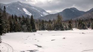 Der Mount Marcy ist mit 1629 Metern der höchste Berg im US-Bundesstaat New York und den ...