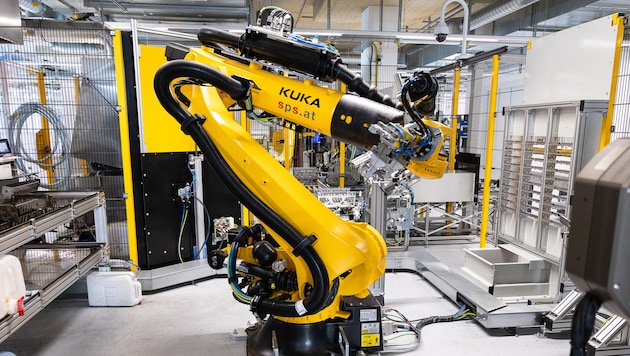 Im Prüfzentrum werden Stahl- und Elektrobänder für die Steel Division der Voestalpine getestet.