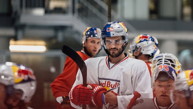 Voller Fokus auf den VSV! Die Eisbullen treffen am Freitag auf Villach.