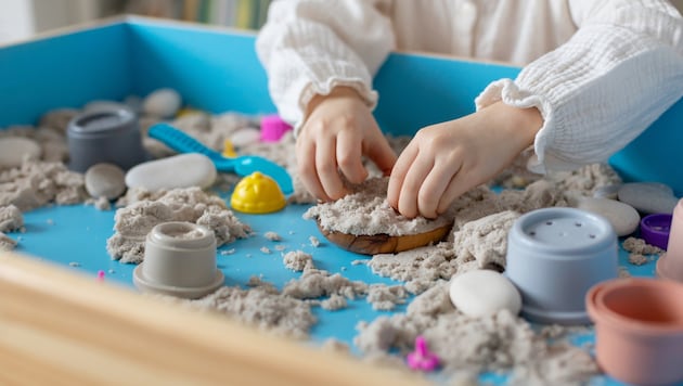 Asbest-Spuren in Spielsand: Die Grünen schlagen im Nationalrat Alarm.