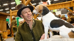 Ein Jäger ohne Jagdhund: unvorstellbar. Hans besuchte mit seiner Cora die Eröffnung am ...