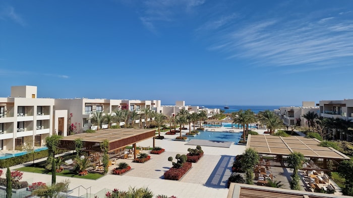 Das 5-Sterne-Hotel Jaz Elite Mara liegt direkt am Roten Meer.