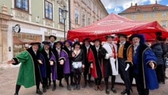 Stadtrichter zu Clagenfurth: Profi-Narren, Altstadtzauber-Organisatoren und Spendensammler.