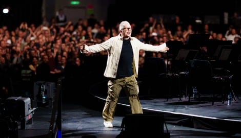 Am Donnerstagabend wurde der deutsche Pop-Poet in der ausverkauften Wiener Stadthalle laut: ...