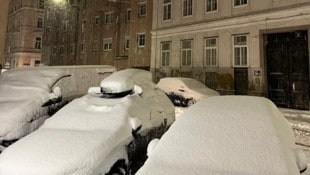 Landesweit sind die Straßen in ein weißes Kleid gehüllt worden.