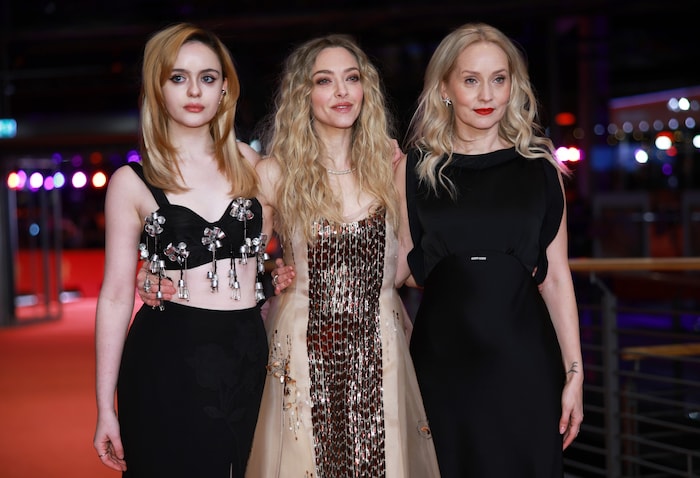 Viola Prettejohn, Amanda Seyfried und Mona Fastvold