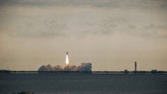 Gleich mehrere Milliardäre wollen den Weltraum kolonisieren. Allerdings setzt die Physik klare ...