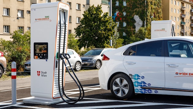 Vor allem Schnellladeparks wie der am Margartetengürtel, der immerhin 150 kW-Ladungen anbietet, ...