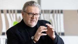 Mario Urbantschitsch Wiens Gesundheitsstadtrat Peter Hacker (SPÖ)