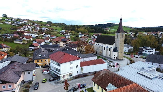 In Natternbach gibt es unterschiedliche Meinungen über die Pläne für einen neuen Parkplatz.