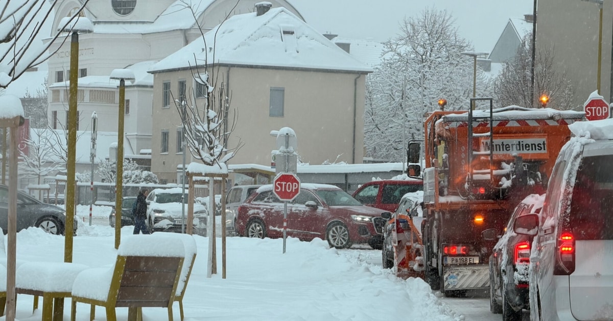 Blitzschnee bringt Wien ins Schleudern