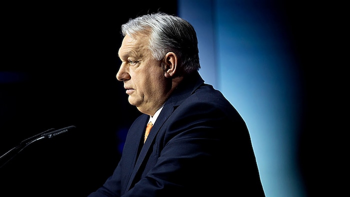 Viktor Orbán vermutet, dass die Freigabe der EU-Gelder teuer erkauft worden ist und fordert eine ...