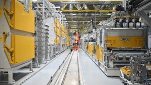 Insgesamt investiert BMW in Steyr in E-Mobilität im Zeitraum von 2022 bis 2030 mehr als eine ...