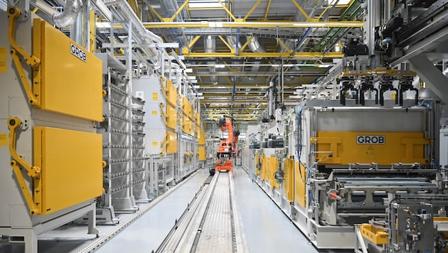 Insgesamt investiert BMW in Steyr in E-Mobilität im Zeitraum von 2022 bis 2030 mehr als eine ...