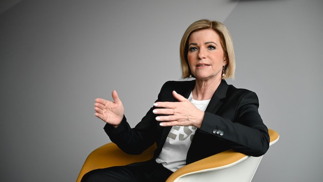 Iris Schmidt ist Landesgeschäftsführerin des Arbeitsmarktservice in Oberösterreich.