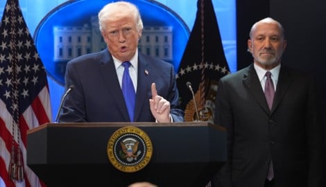 „Ich schäme mich für bestimmte Mitglieder des Gerichts – absolut beschämt“, so Trump in einer ...