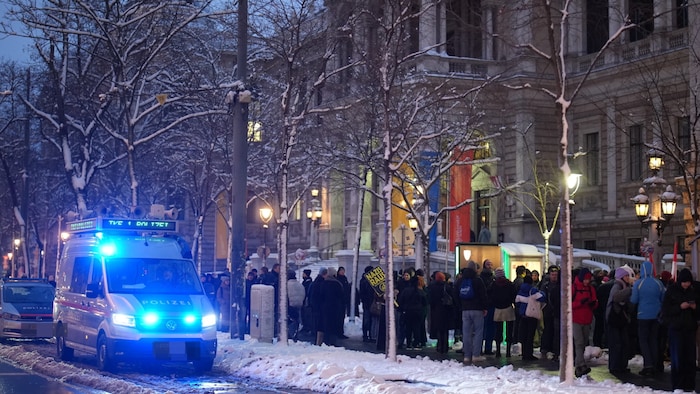 Die Polizei war mit Hunderten Einsatzkräften vor Ort.