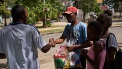 Eine Hilfsflotte will den Menschen in Kuba unter anderem Lebensmittel bringen (Symbolbild).