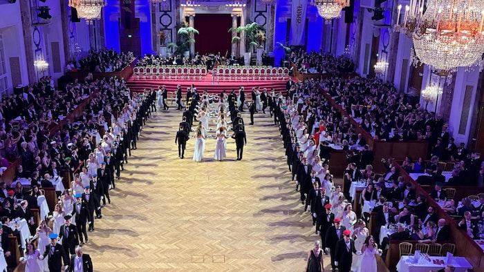 Die FPÖ-Prominenz traf etwa gegen 20.30 Uhr ein.